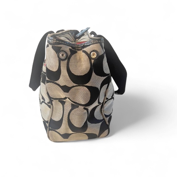 COACH Signature Daisy Signature Large Tote - 2017 Style F148782 w/ 2 Hangtags - Picture 7 of 11